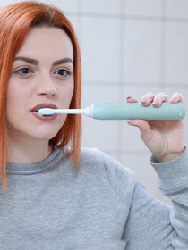 Elektrozahnbürsten vs. herkömmliche Zahnbürsten: Was ist besser?
