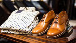 Herrenbekleidung online Geschäfte für den Kauf der passenden Kleidung