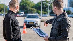 Deutschsprachige Fahrschule in den Niederlanden finden